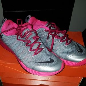 Nike worn once to the gym